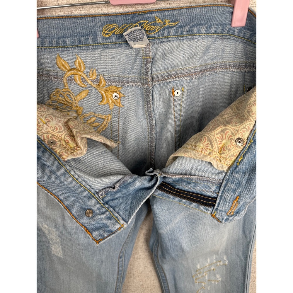Vintage Old Navy Y2K Low Rise Flare Jeans Size 8 Light Wash with Gold Embroidery - Picture 7 of 9